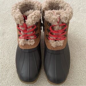 Sperry fur trim snow boots new